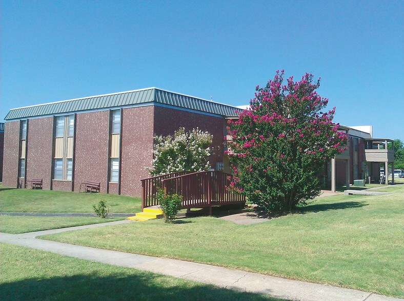 Ascend Apartments 3507 N Service Rd Moore OK 73160 Apartment Finder