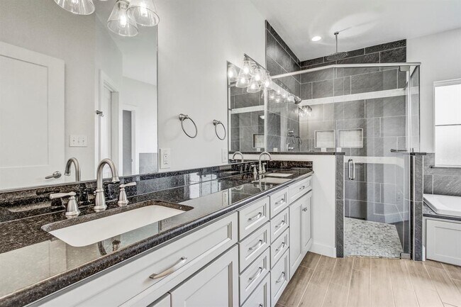 Building Photo - 109 Les Ln