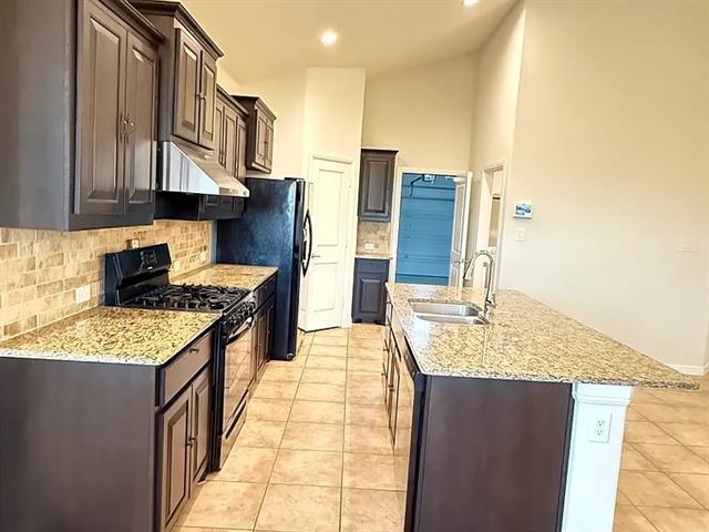 Building Photo - 520 Pendennis Dr