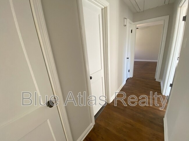 Building Photo - 1303 College St