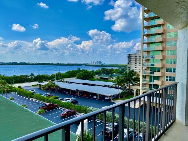 Building Photo - 5420 N Ocean Dr