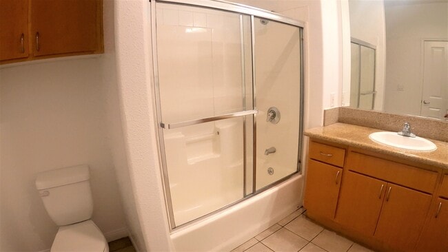 Bathroom #1 - Haleakala Luxury Apartments