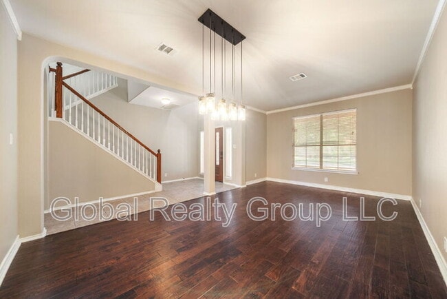 Building Photo - 2624 Cloverbrook Ln
