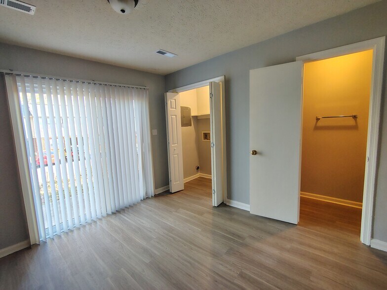 Building Photo - 13 Fonda Dr