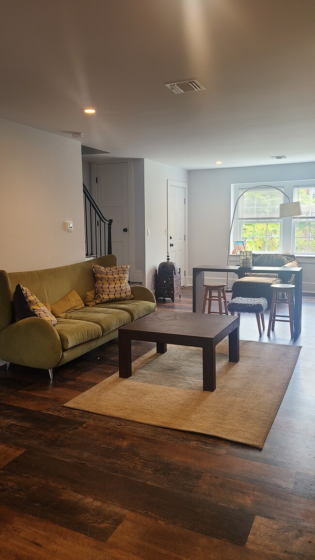 Building Photo - 25 Wilmer St