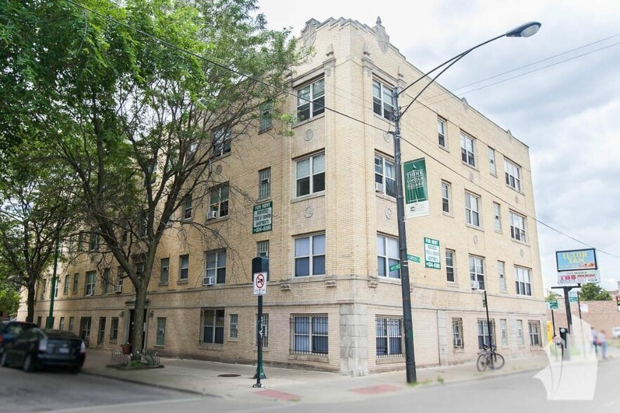 Primary Photo - 4756 N Maplewood Ave