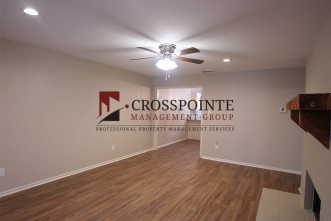 Building Photo - Coming Soon! 3 Bedroom, 2 Bathroom Duplex in South Tyler! Tour Today!