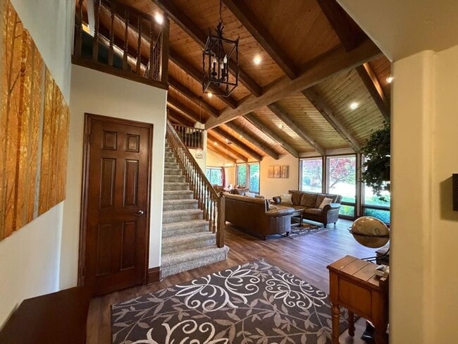 Building Photo - Beautiful Bountiful Home Near Temple & Mueller Park – Prime Location