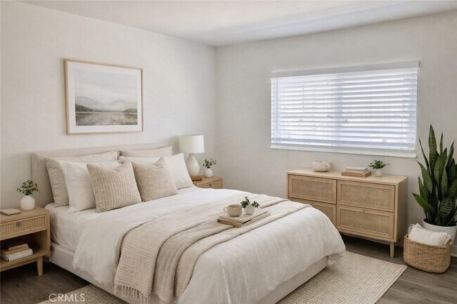 Building Photo - 36957 Melrose Dr