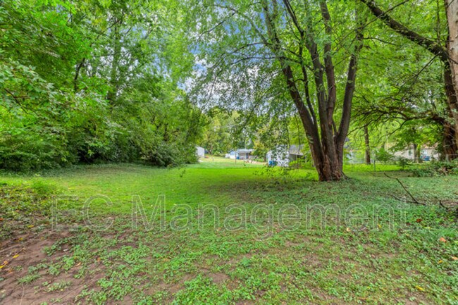 Building Photo - 263 Connolly Dr