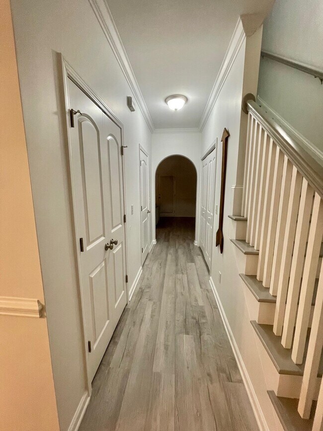 Building Photo - 1698 Low Country Pl