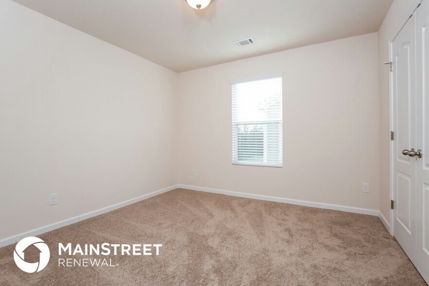 Building Photo - 2507 Queen Bee Dr