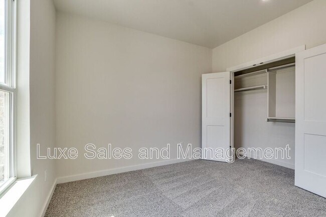 Building Photo - 8329 NW 163rd Ter