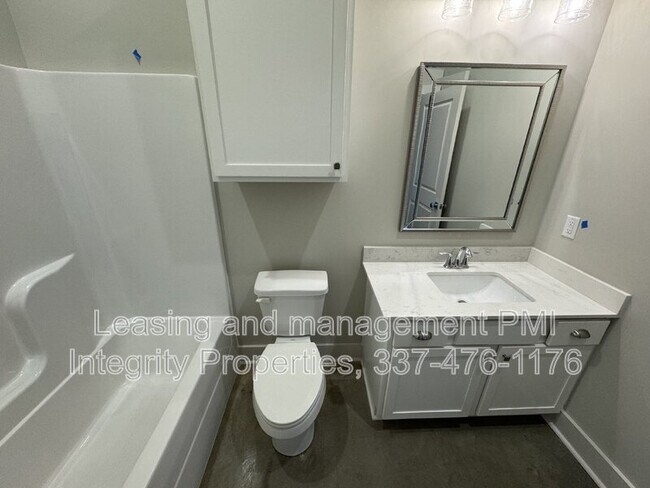 Building Photo - 106 Satsuma Dr