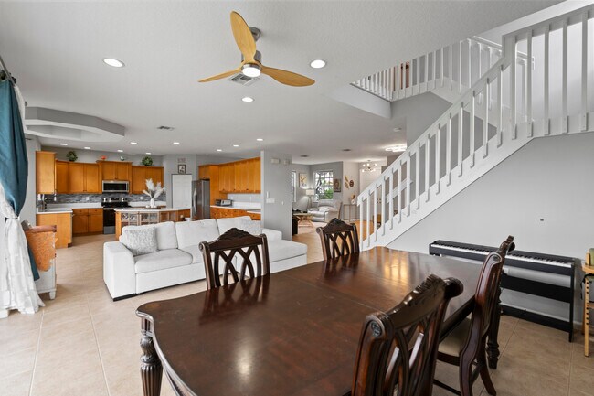 Building Photo - 2253 Balsan Way