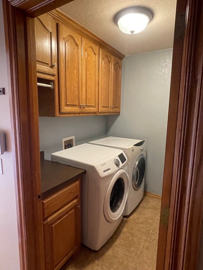 Building Photo - 5609 Bent Creek Dr