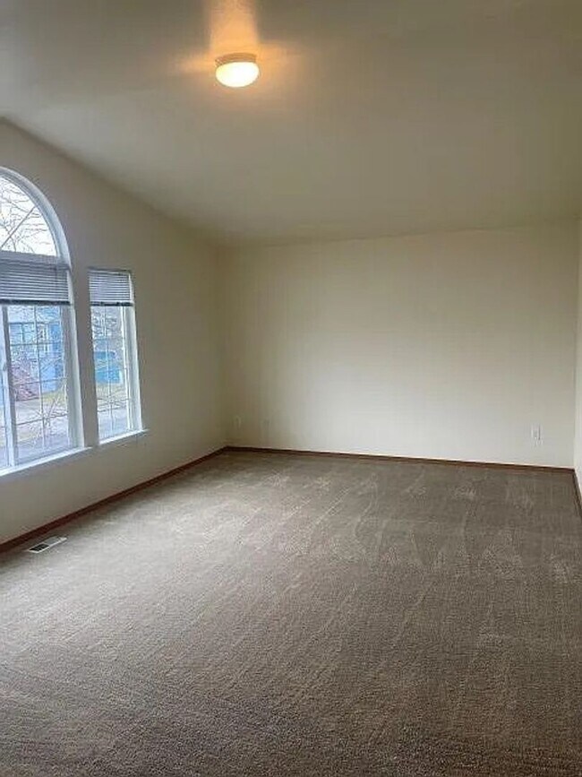 Building Photo - 3Bd/2Ba Marysville House