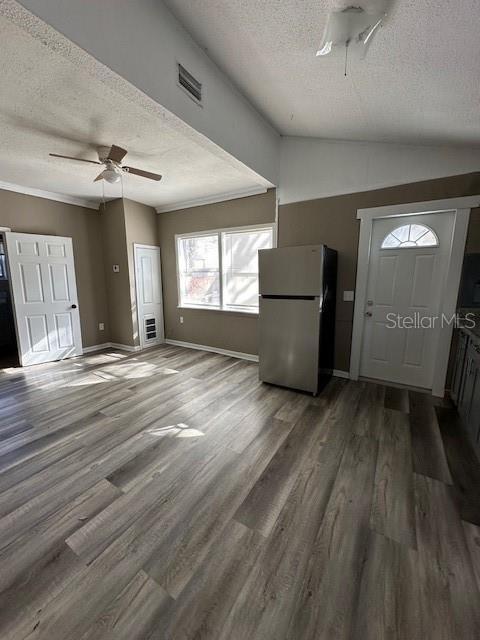 Building Photo - 1587 Scranton Ave