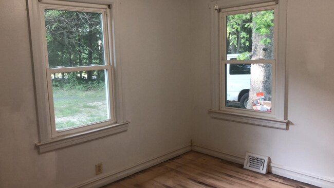 Building Photo - 1266 Toms River Rd