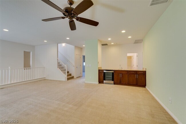 Building Photo - 10465 Saddle Mountain St