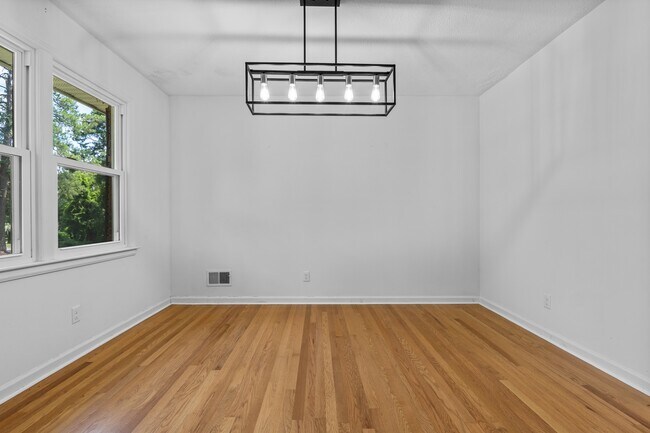 Building Photo - 4003 Rockbridge Rd
