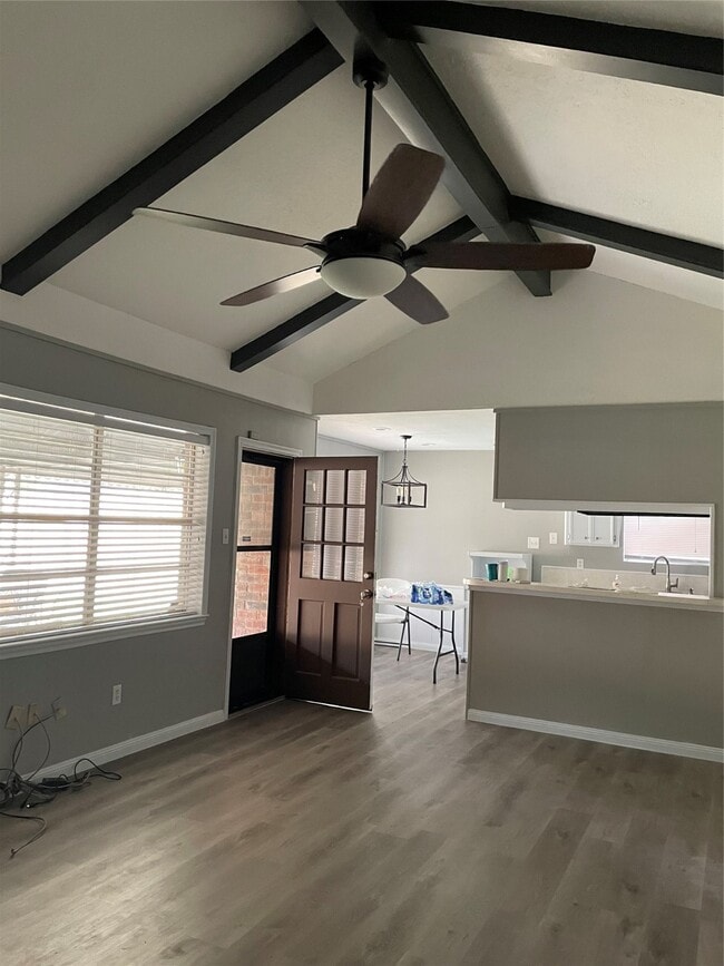 Building Photo - 16310 Autumn Wind Dr