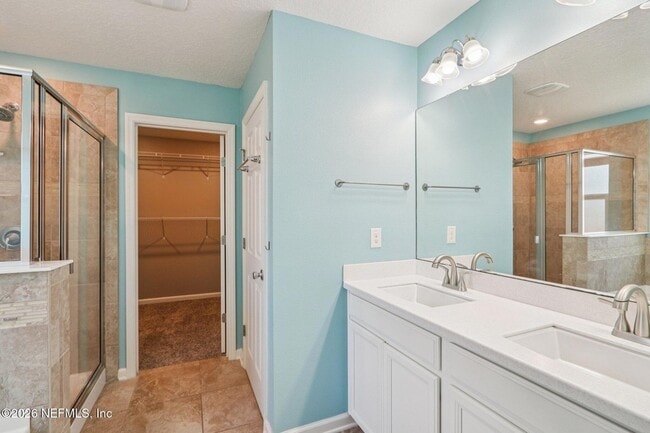 Building Photo - 404 Hepburn Rd