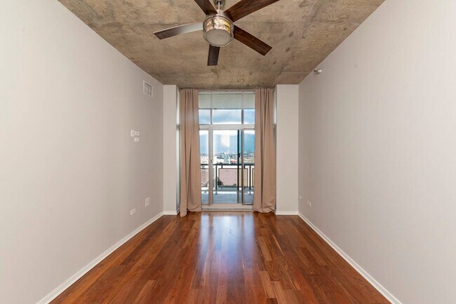 Building Photo - 700 N Larrabee St