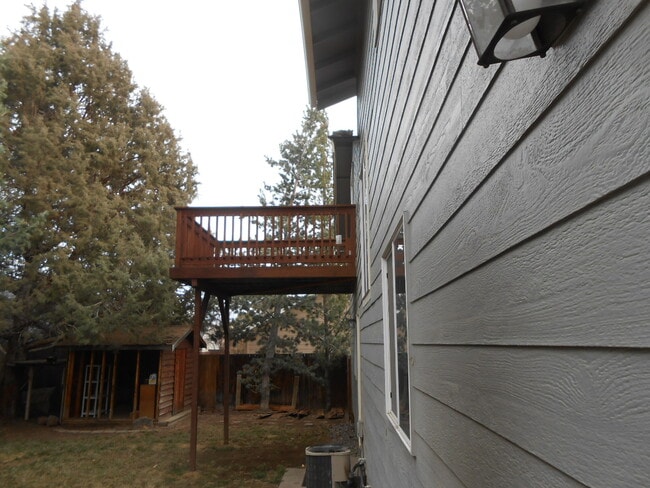 Building Photo - 20946 Lupine Ave