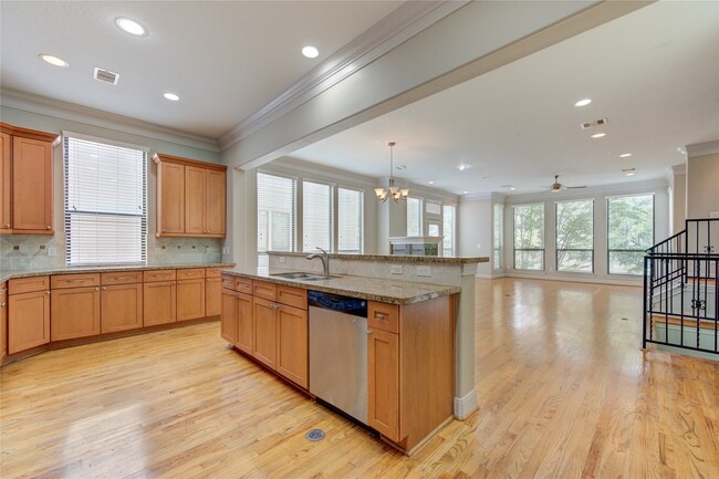 Building Photo - 1706 McDonald St