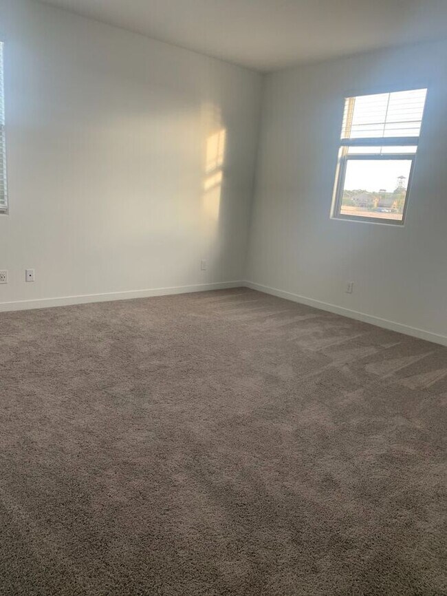 Building Photo - Newer home in most desirable home in Chandler, 3 Bed2 bath