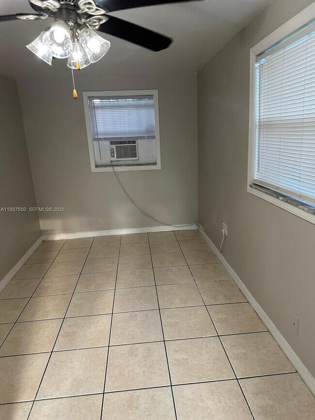 Building Photo - 3407 N Avenida Republica de Cuba