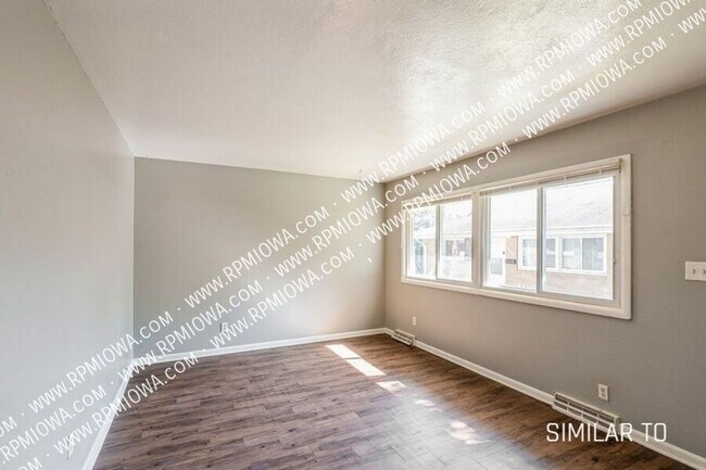 Building Photo - 3422 SW 8th St