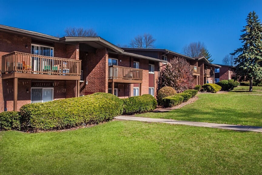 Brookwood Apartments 5301 S Turtle Creek South Dr Indianapolis IN 46227 Apartment Finder
