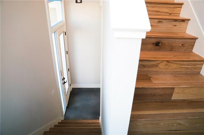 Building Photo - 1107 Stobaugh St