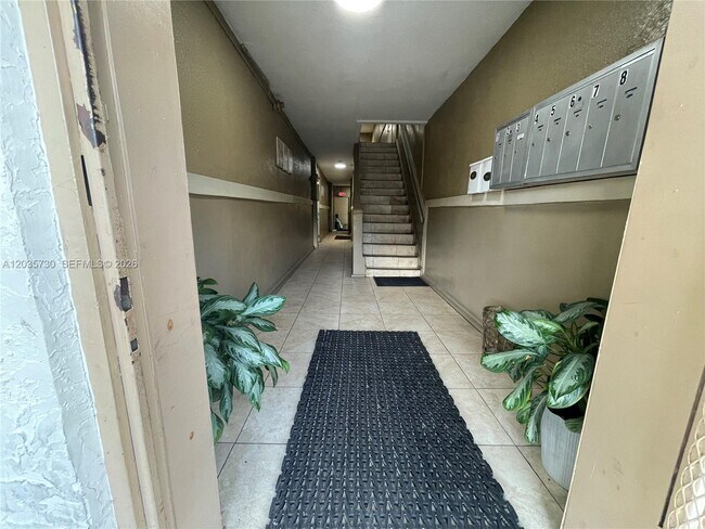 Building Photo - 1060 NW 47th St