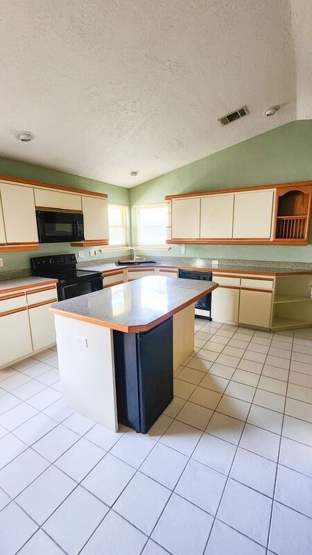 Building Photo - 311 W Sabal Palm Pl