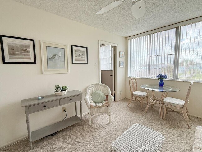 Building Photo - 4880 Locust St NE