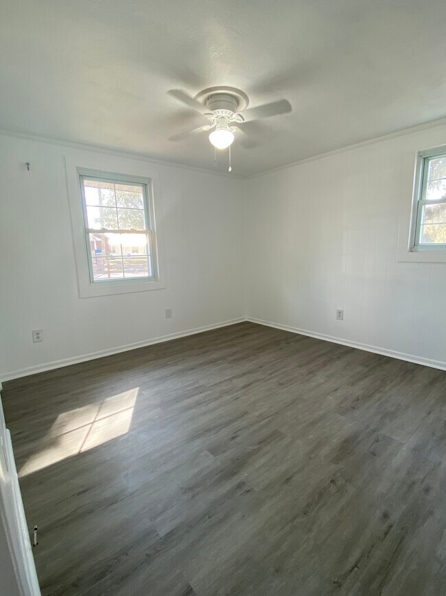 Building Photo - 12120 71st St E