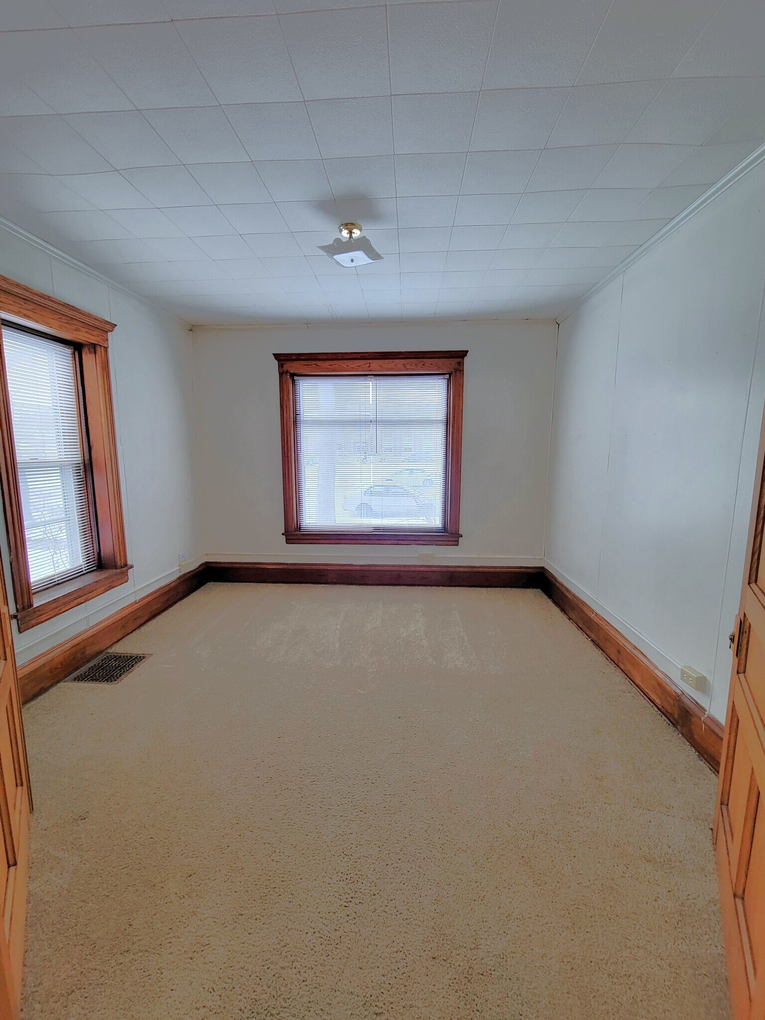 Building Photo - 210 N Fremont St