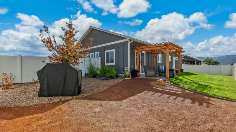 Building Photo - 833 Adams Drive
