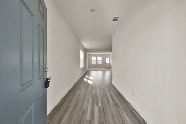 Building Photo - For Lease | 5 Bed, 4 Bath | 2,784 Sq Ft | Chapel Run Community |