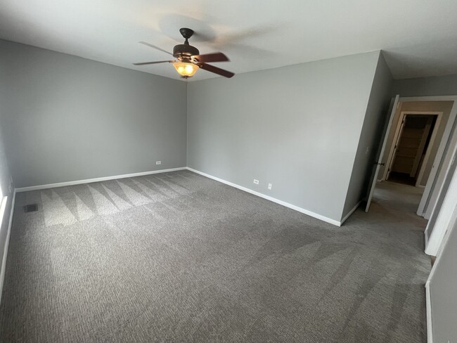 Building Photo - 1076 Rockport Dr
