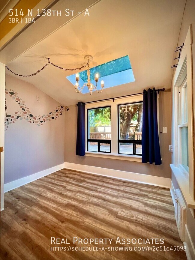 Building Photo - 514 N 138th St