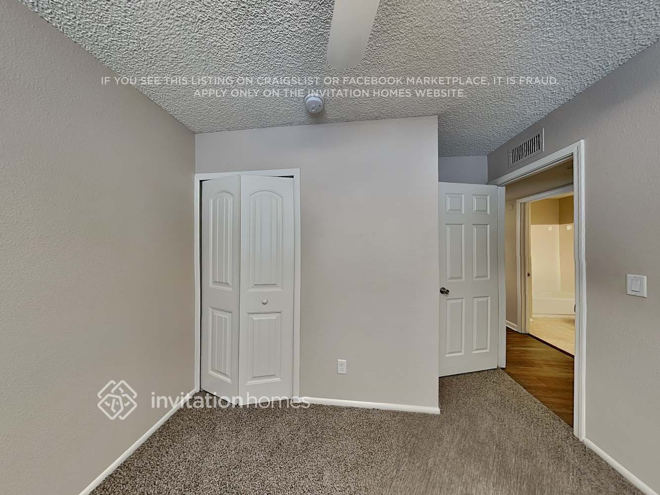 Building Photo - 4322 E Villa Maria Dr