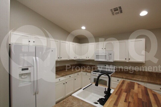 Building Photo - 35540 N Belgian Blue Ct