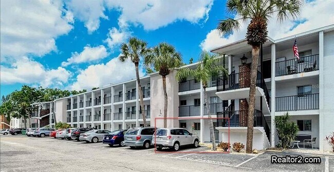 Building Photo - 2047 Canal Dr