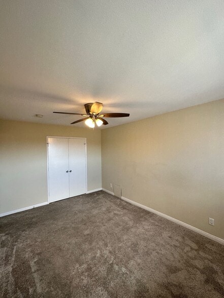 Building Photo - 5616 Rocket St