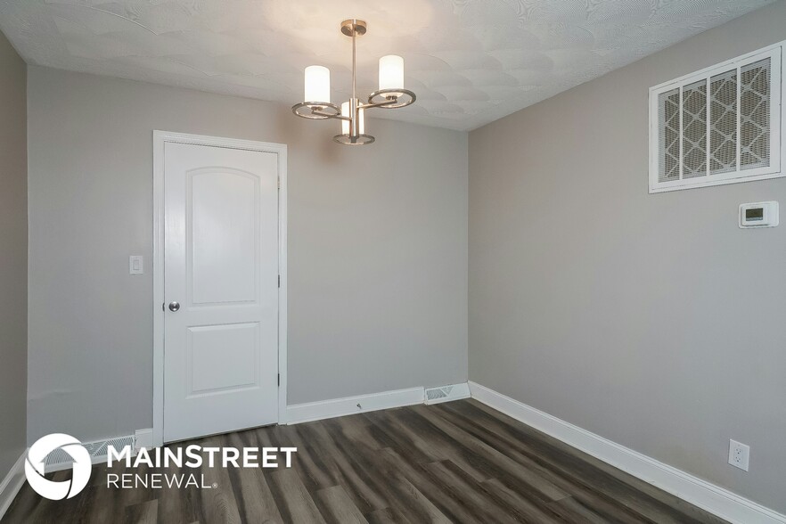Building Photo - 1712 Star Rest Dr