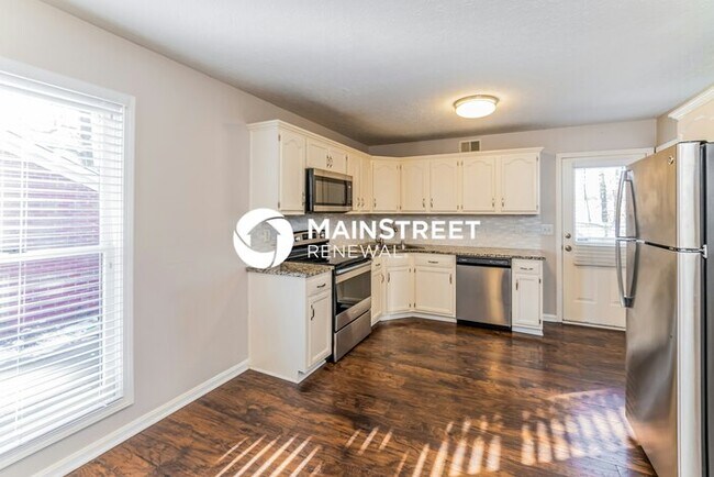 Building Photo - 3 Bedroom Pet-Friendly Home in Louisville,...